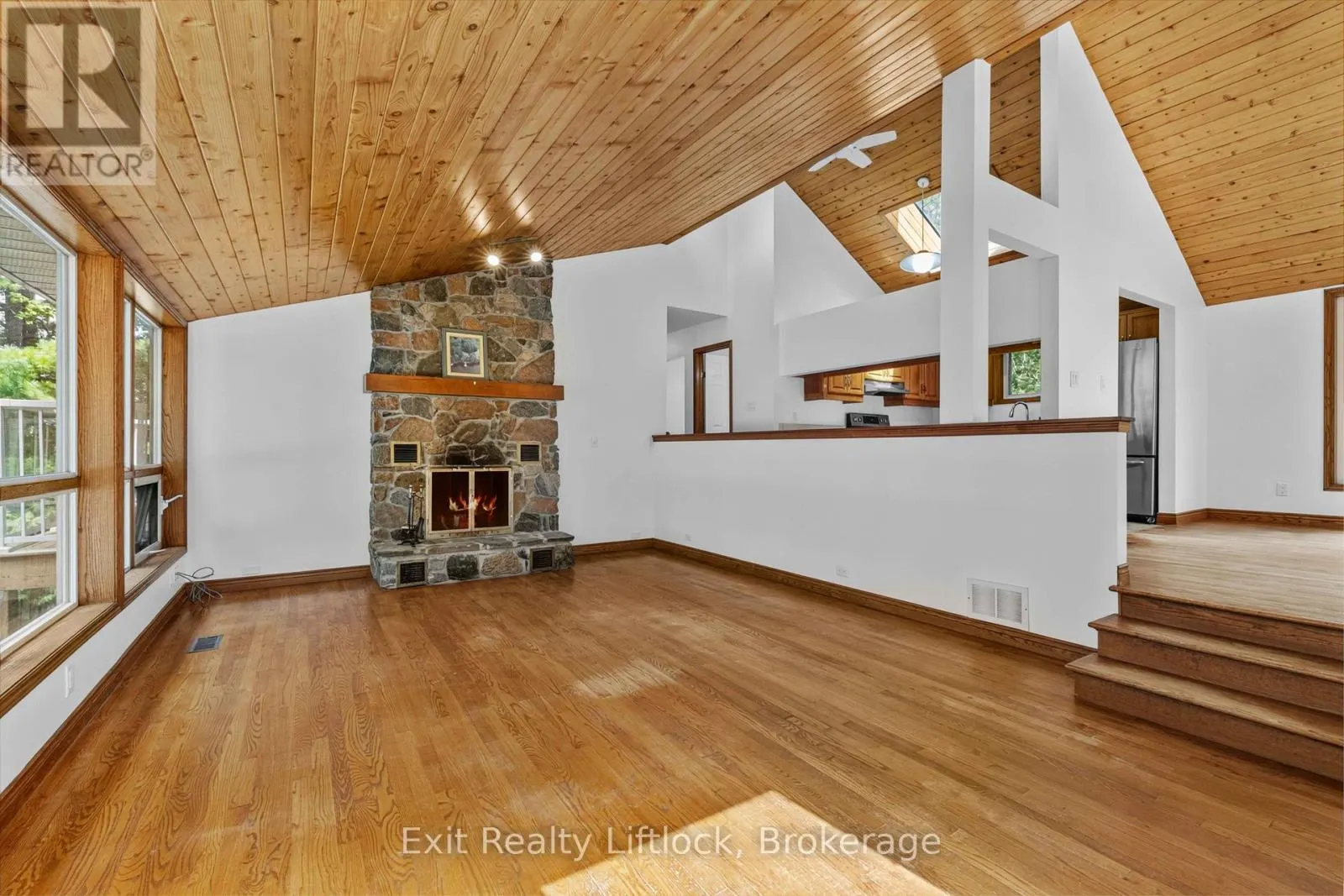 3262 BUCKHORN LANE