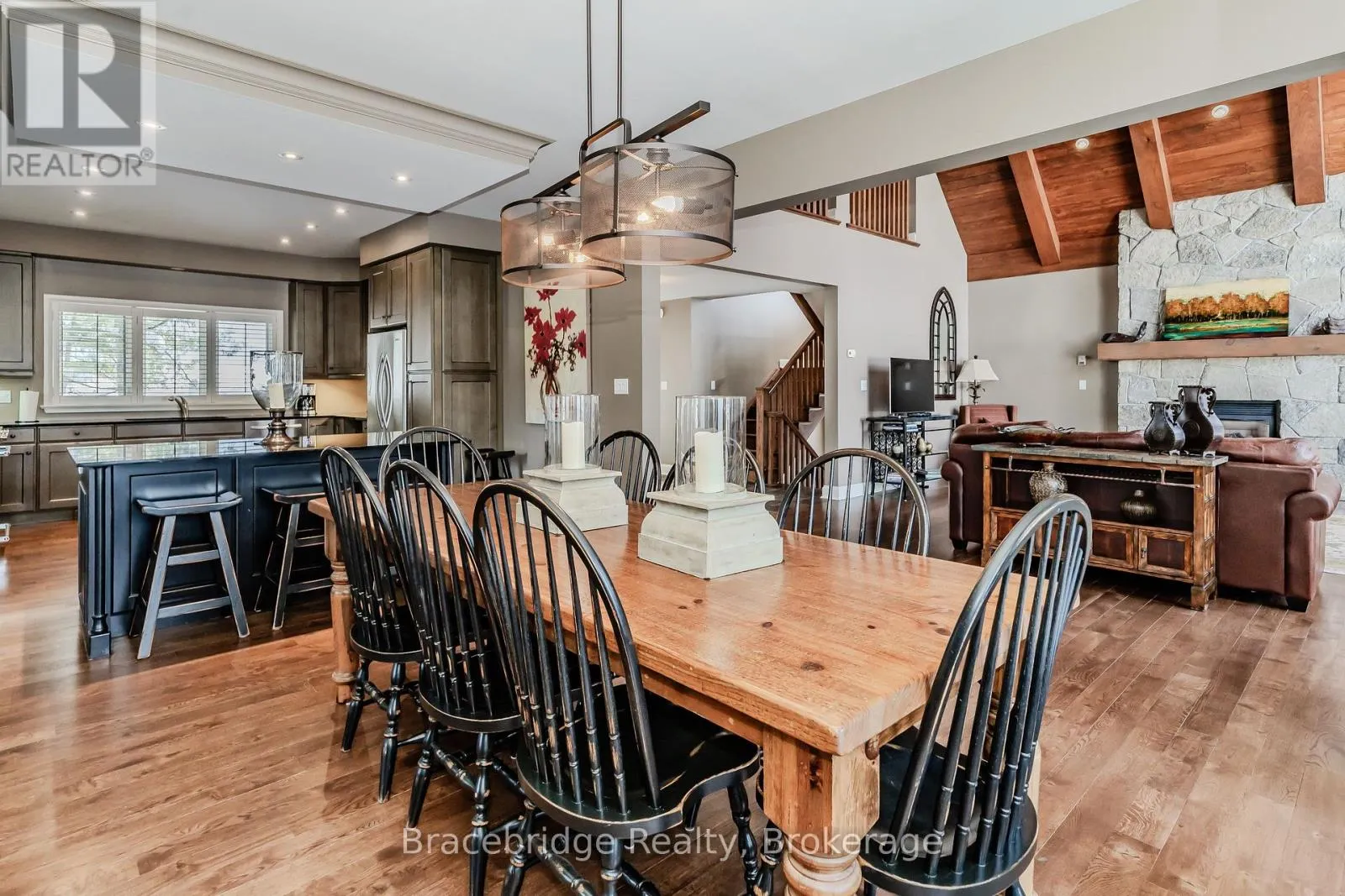 WATER'S EDGE W1 - 3876 MUSKOKA RD 118 HIGHWAY W