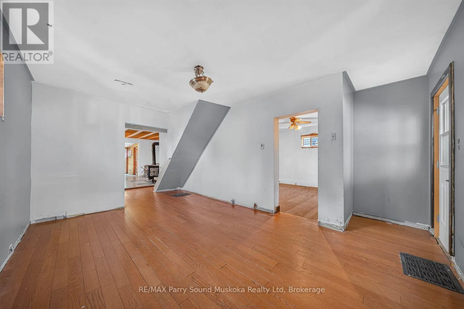 5 WAKEFIELD STREET