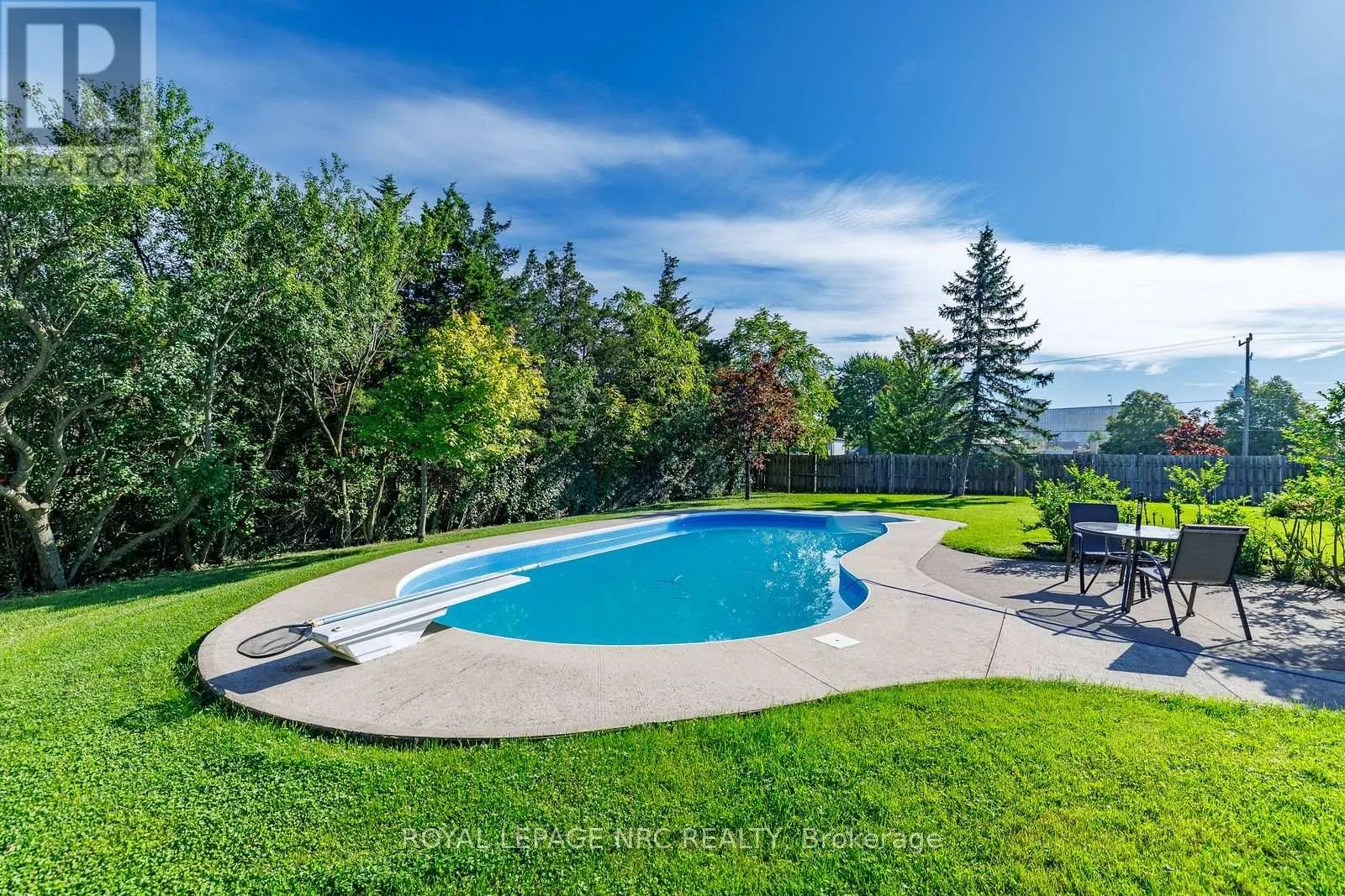 21 ELMVALE CRESCENT