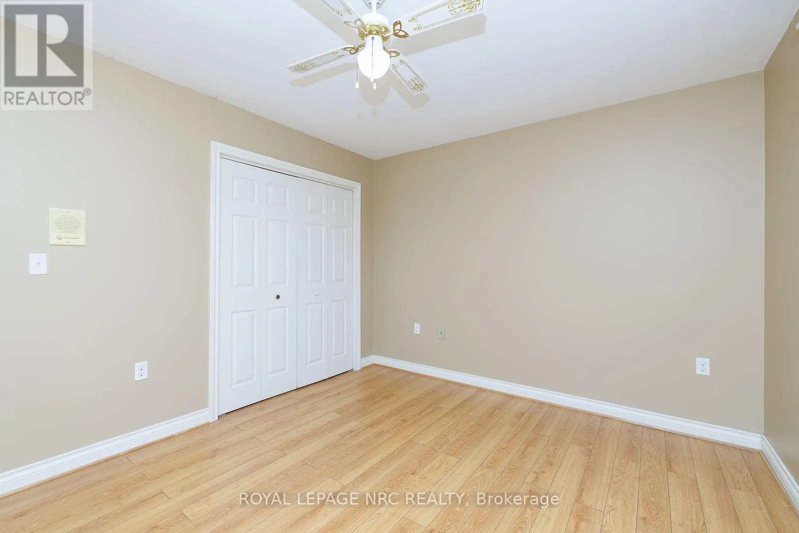 21 ELMVALE CRESCENT