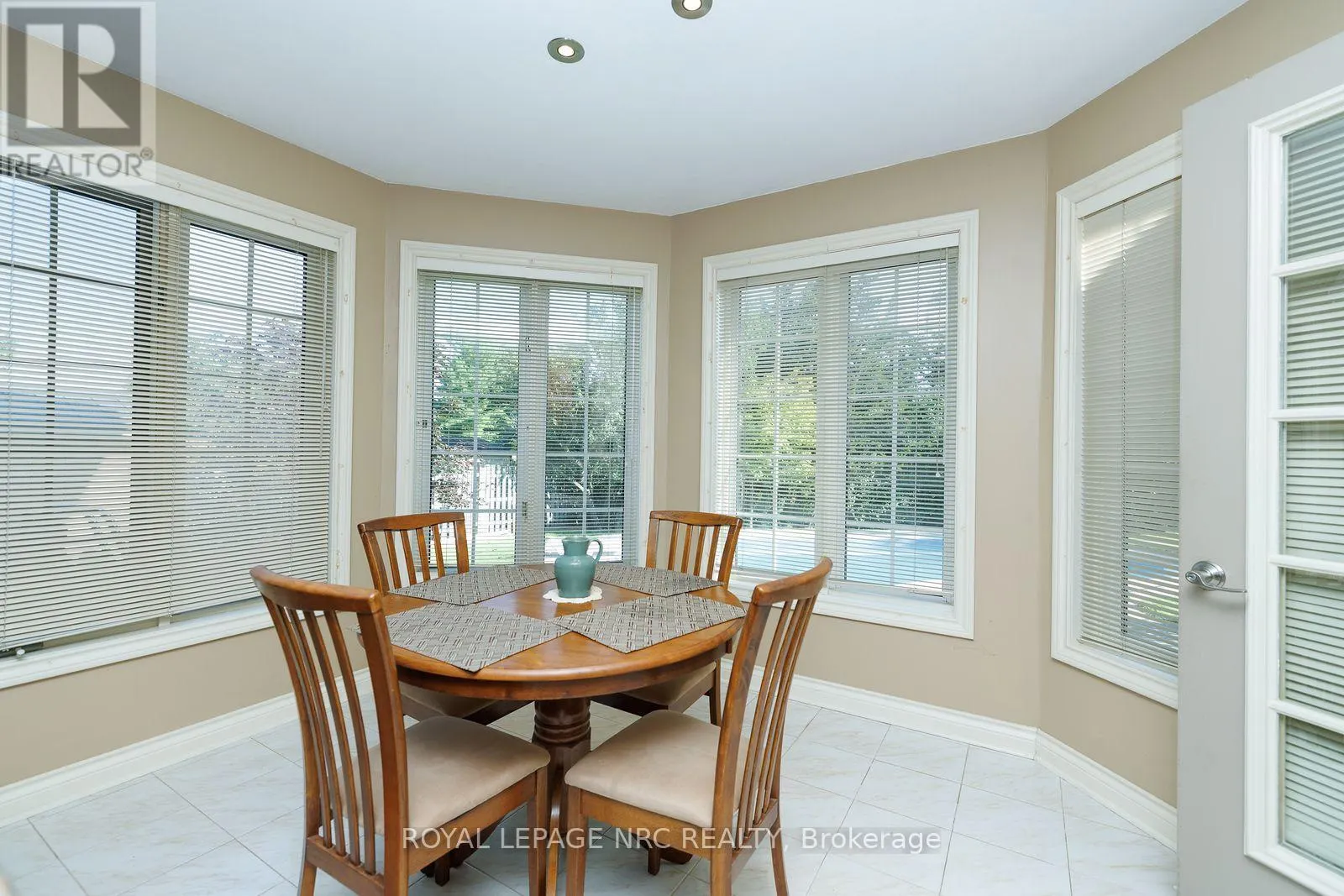 21 ELMVALE CRESCENT
