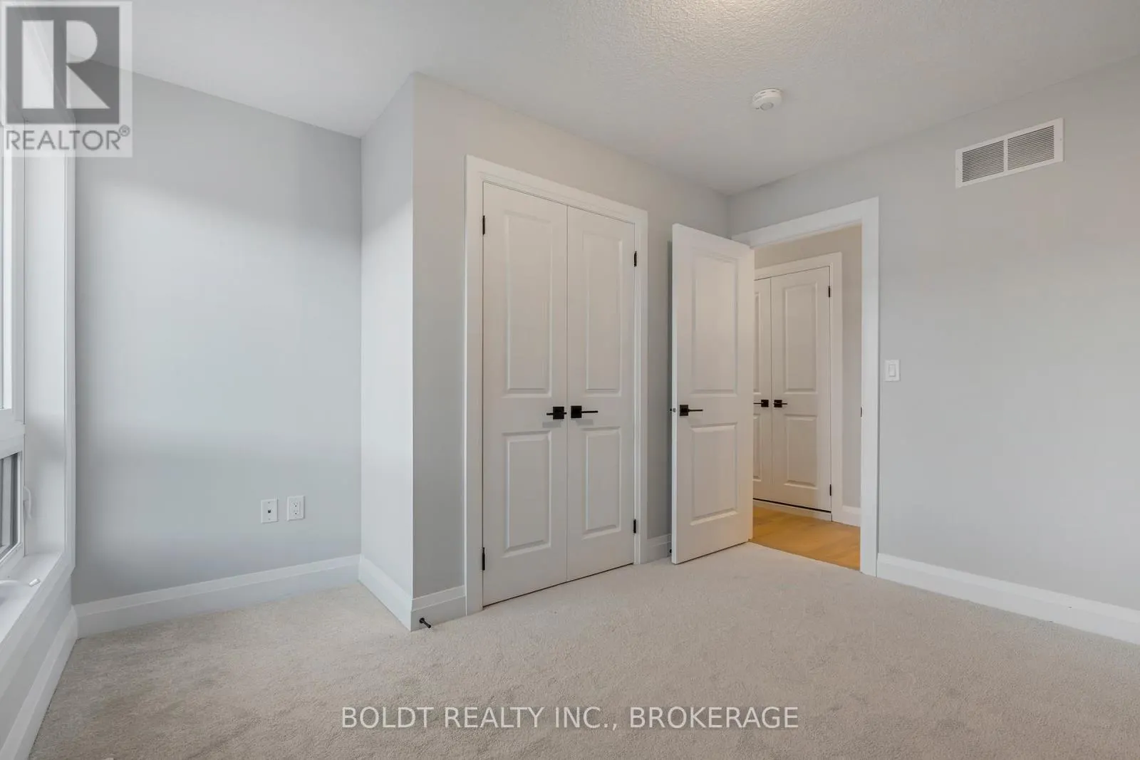 27 WELLSPRING WAY