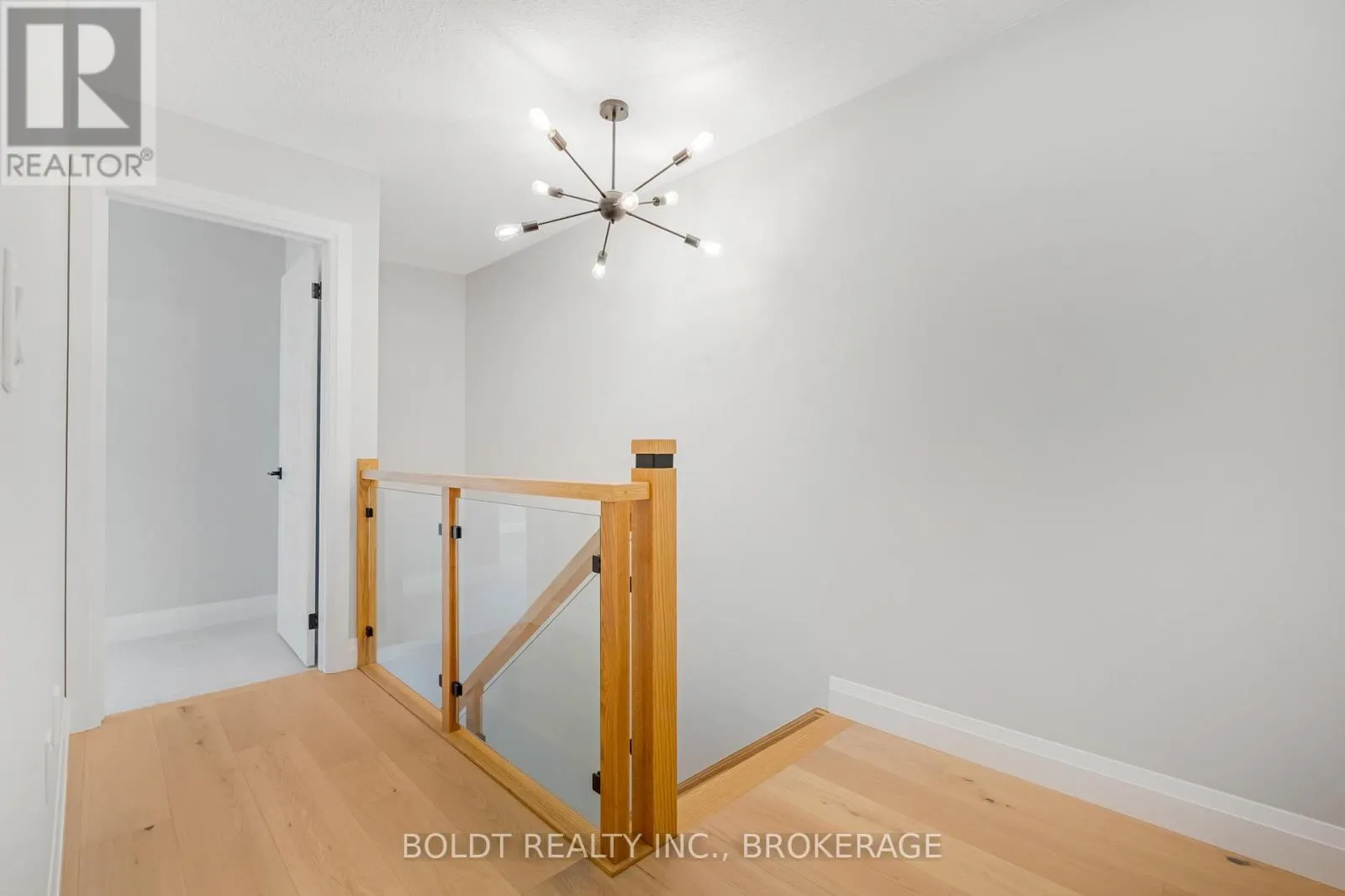 27 WELLSPRING WAY
