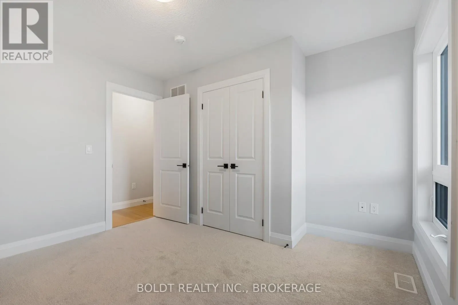 27 WELLSPRING WAY