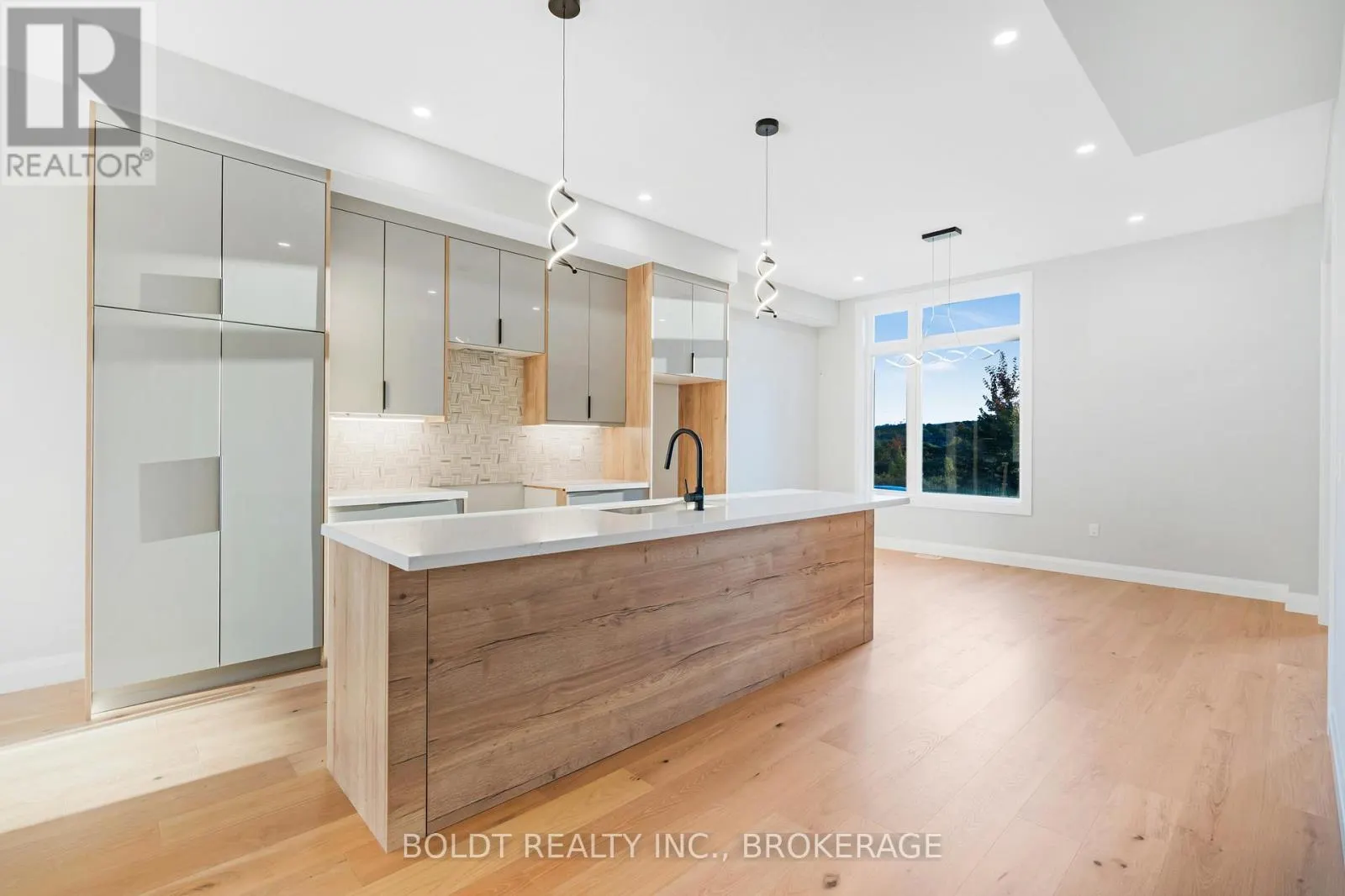 27 WELLSPRING WAY