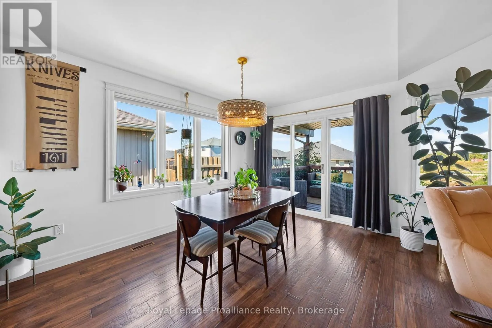 16 BUTTERNUT COURT
