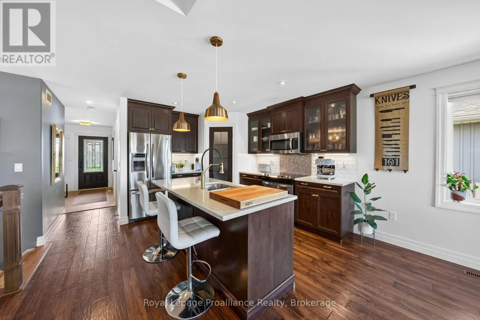 16 BUTTERNUT COURT