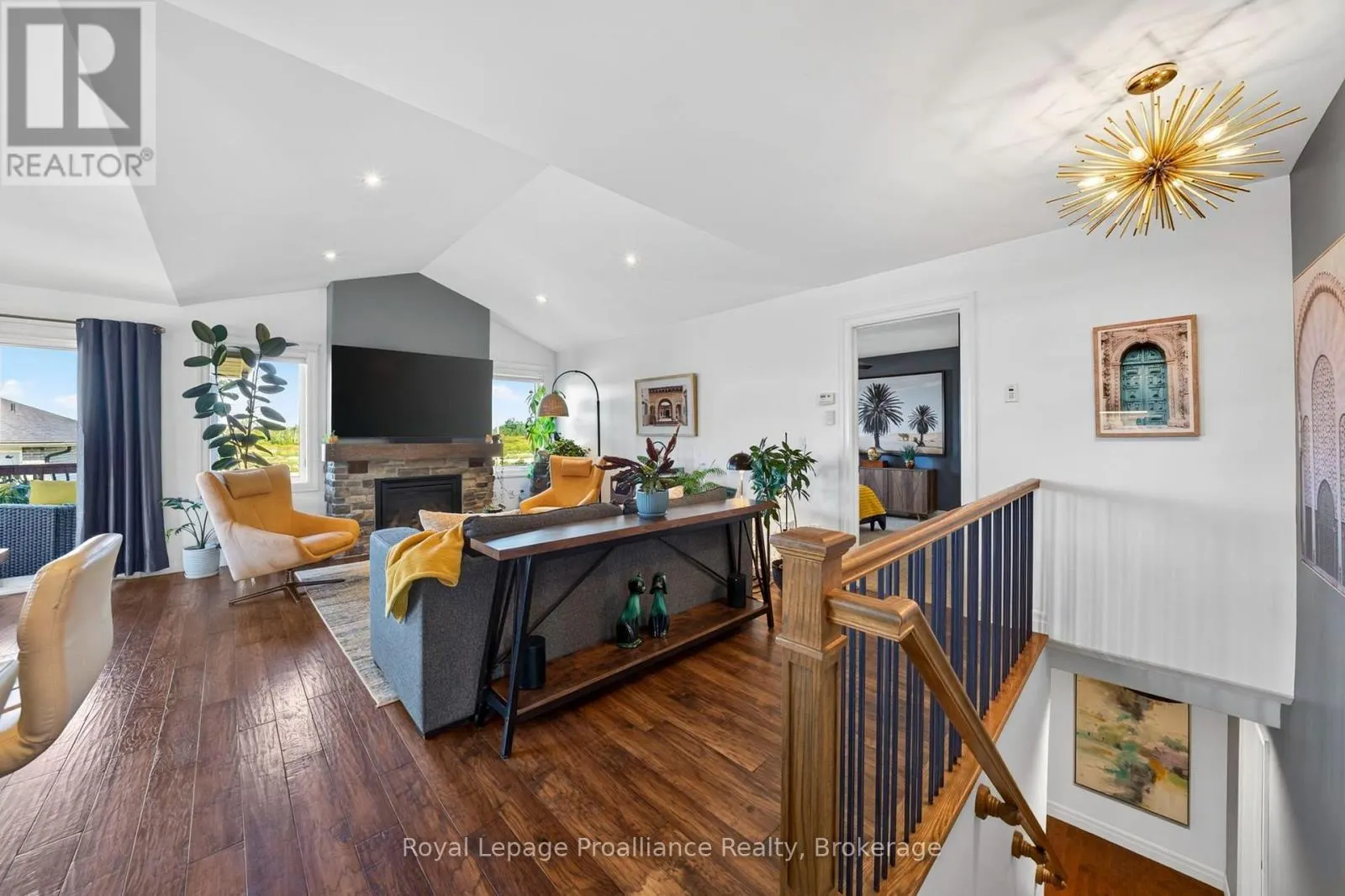 16 BUTTERNUT COURT