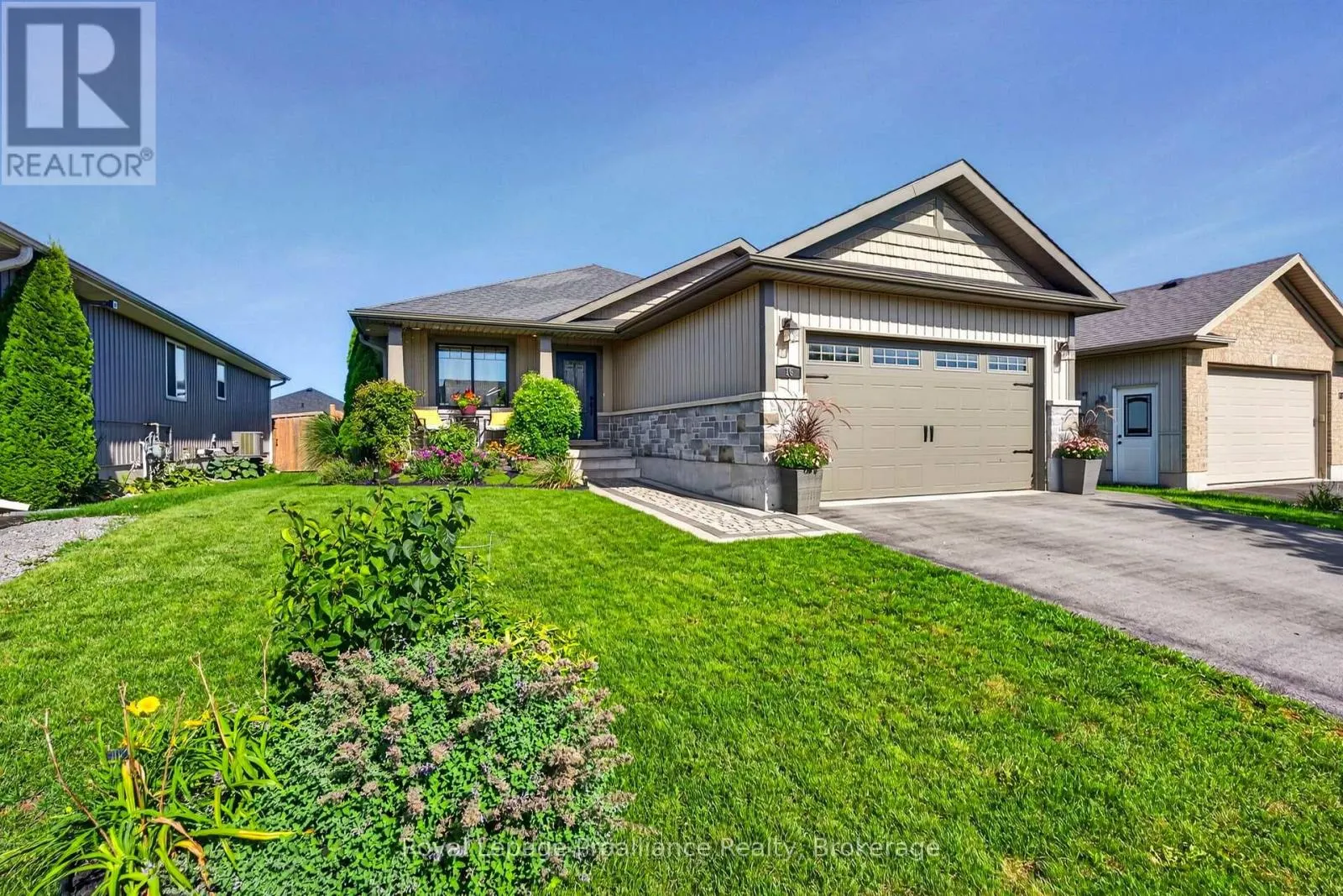 16 BUTTERNUT COURT