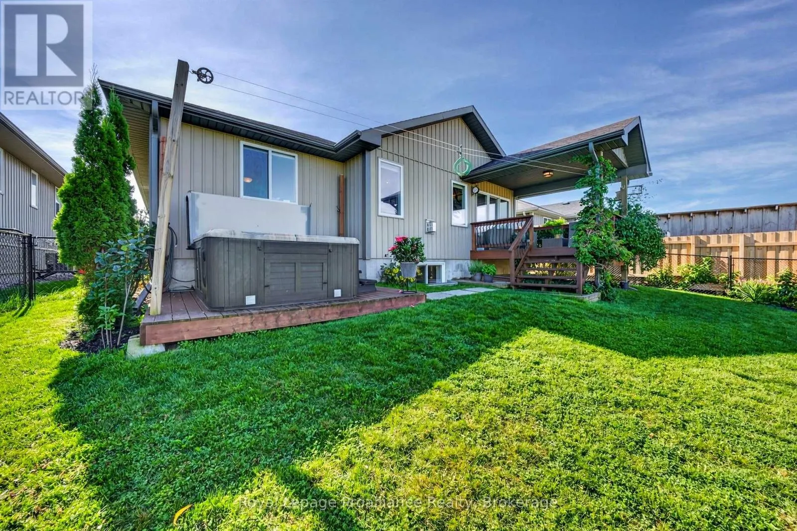 16 BUTTERNUT COURT