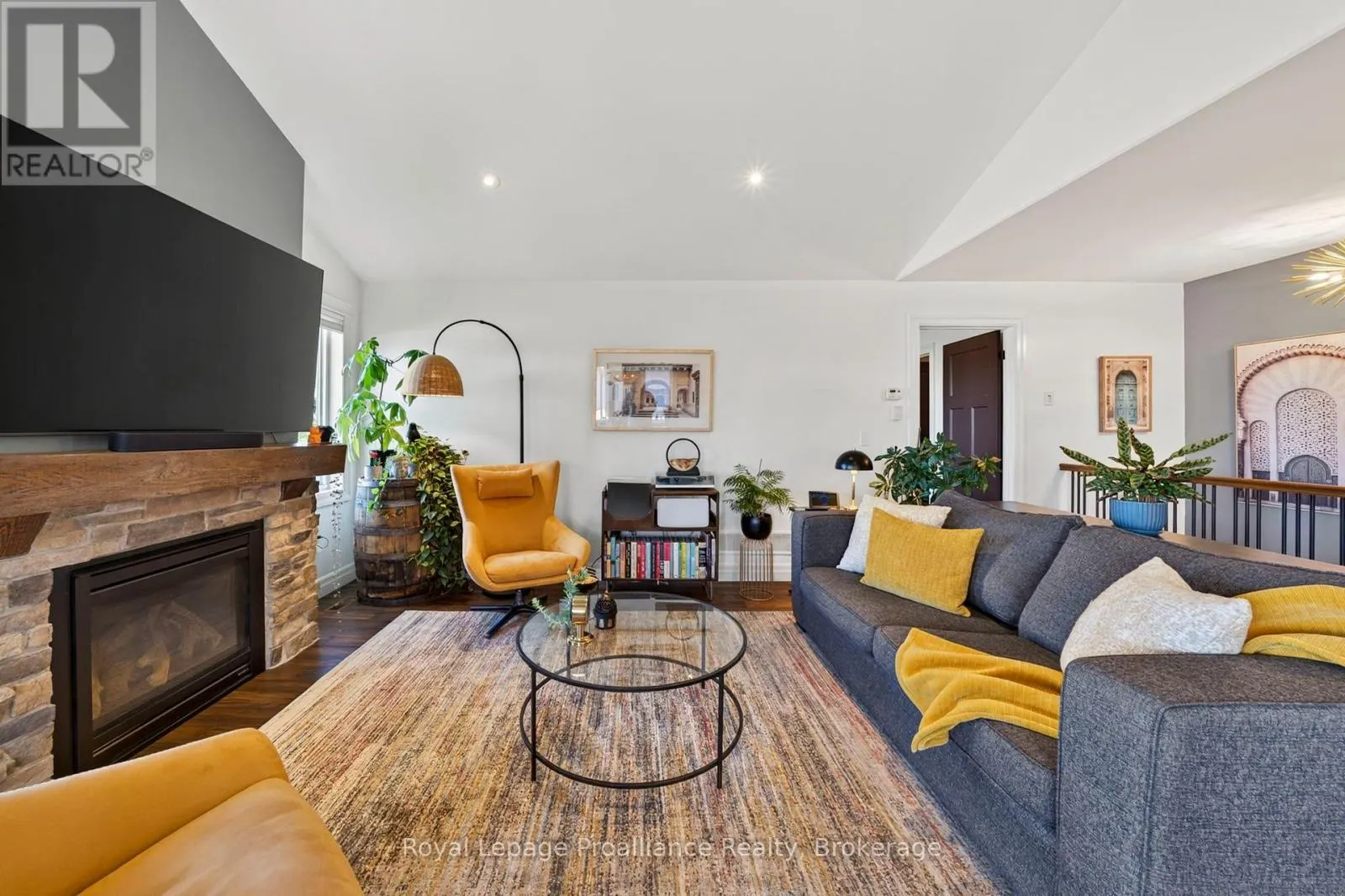 16 BUTTERNUT COURT