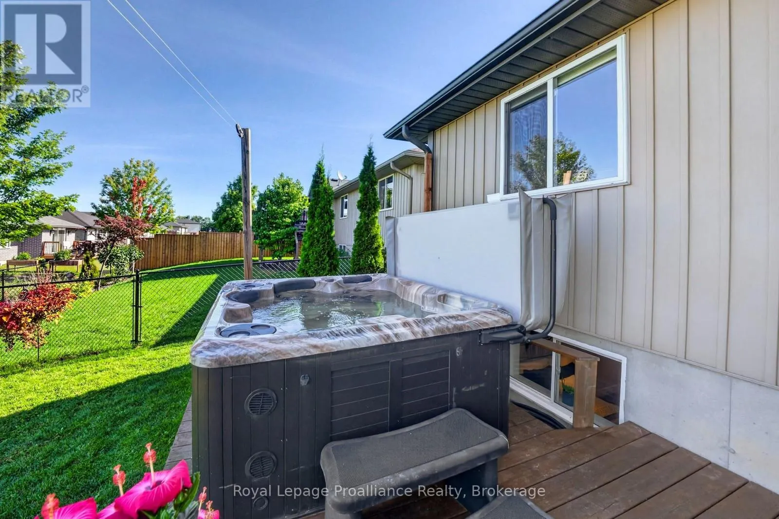 16 BUTTERNUT COURT