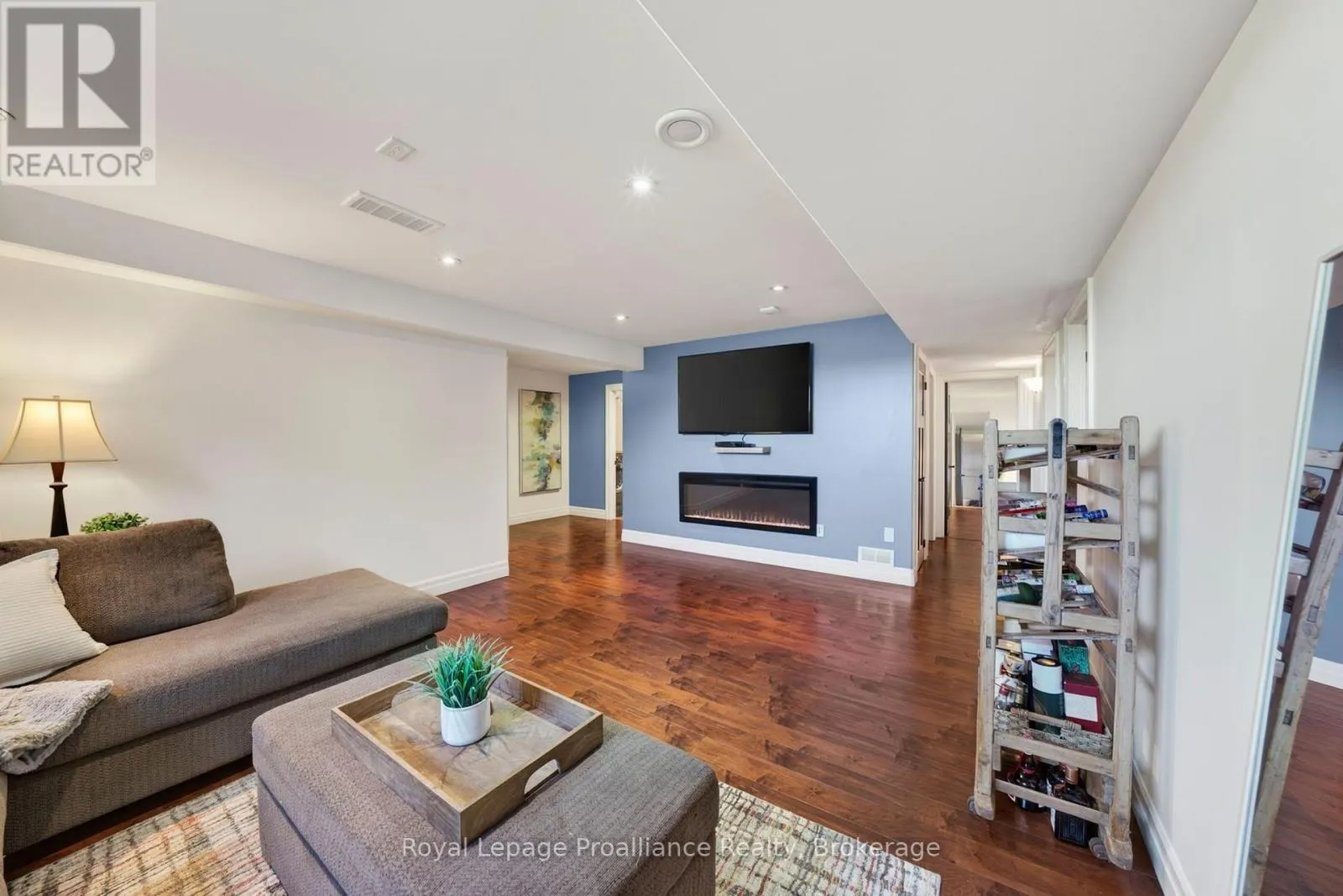 16 BUTTERNUT COURT