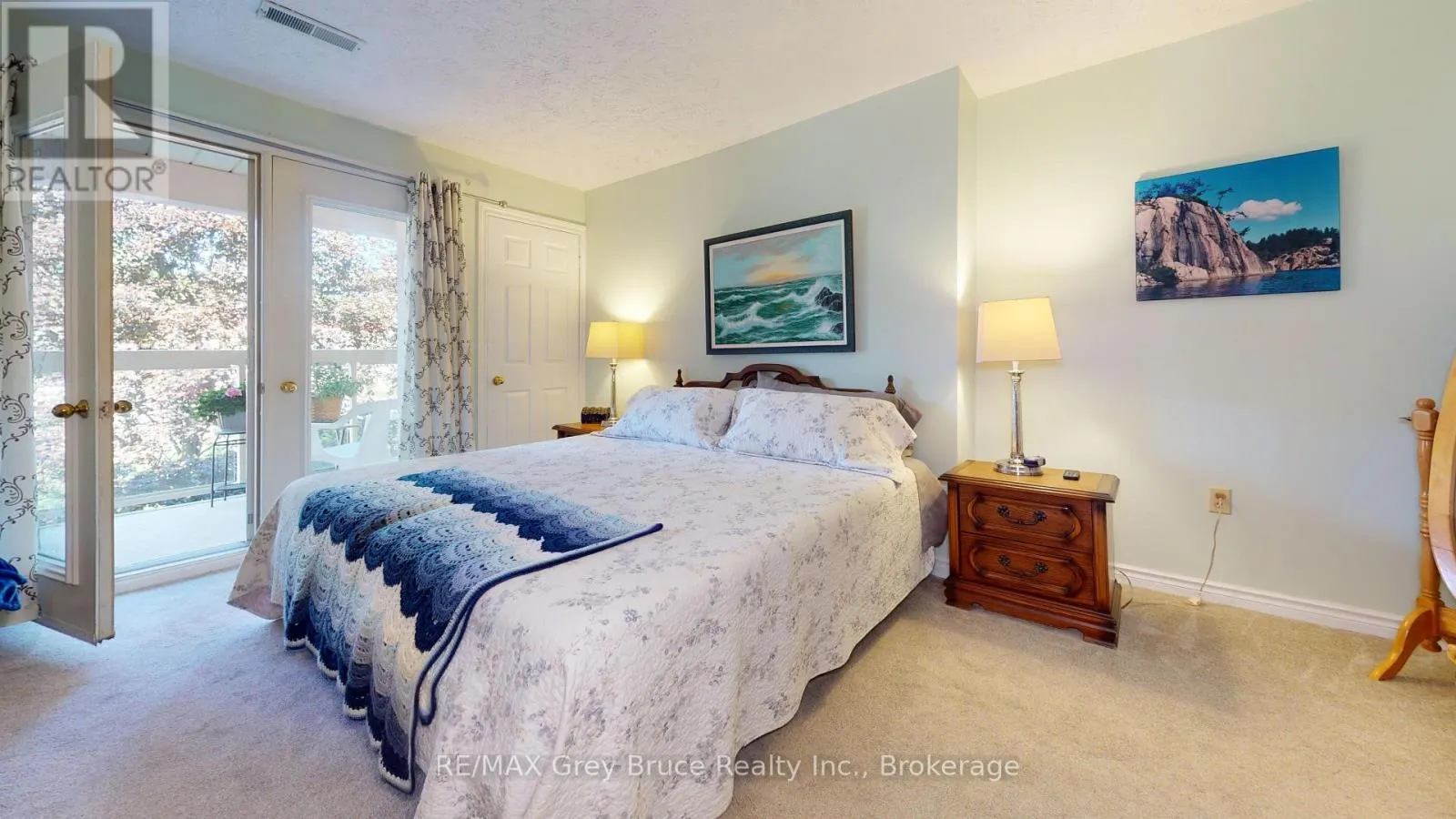 310 - 2555 3RD AVENUE W #310