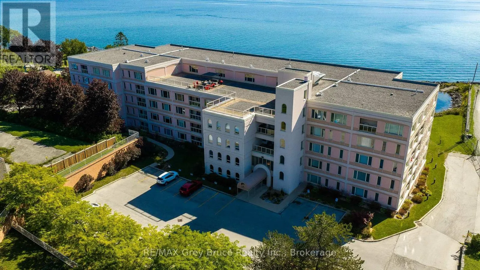 310 - 2555 3RD AVENUE W #310