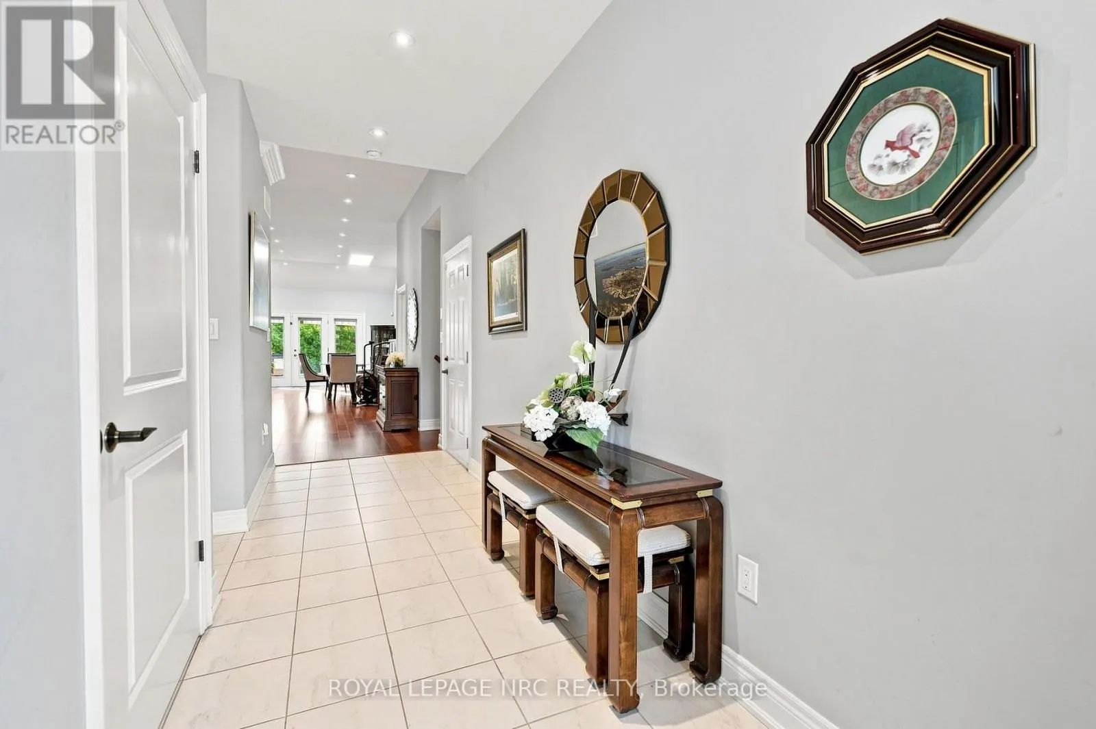 19 STONERIDGE CRESCENT
