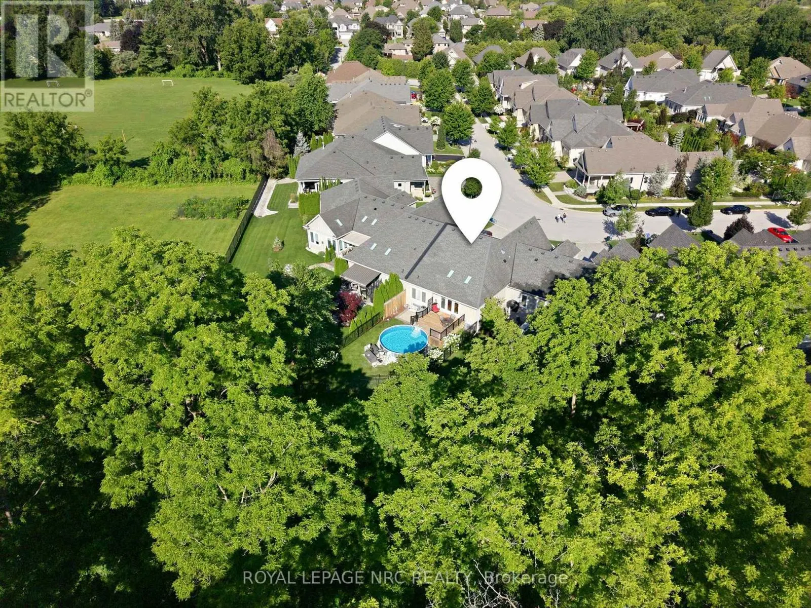19 STONERIDGE CRESCENT