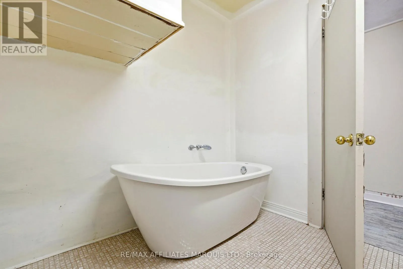 21 SPRUCE STREET