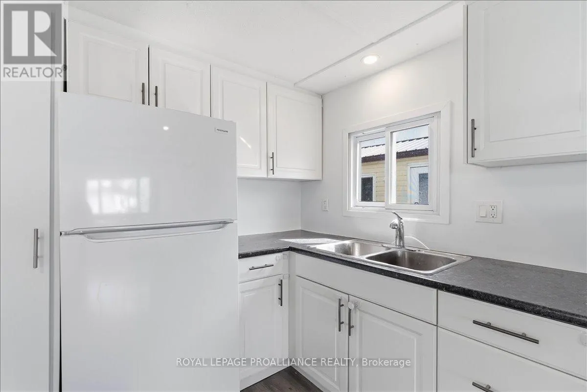 47 - 311 DUNDAS STREET E #47