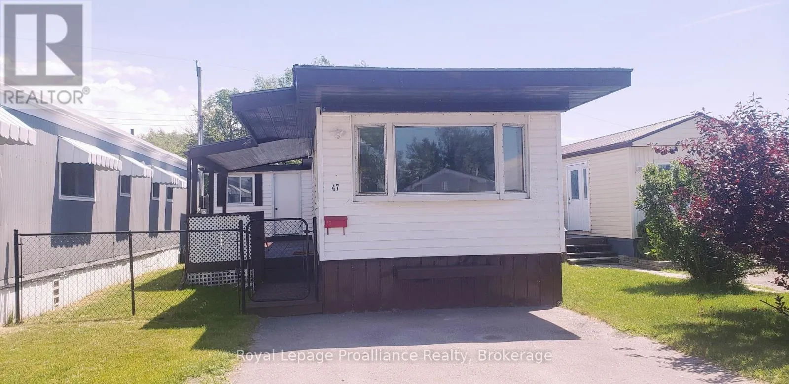 47 - 311 DUNDAS STREET E #47
