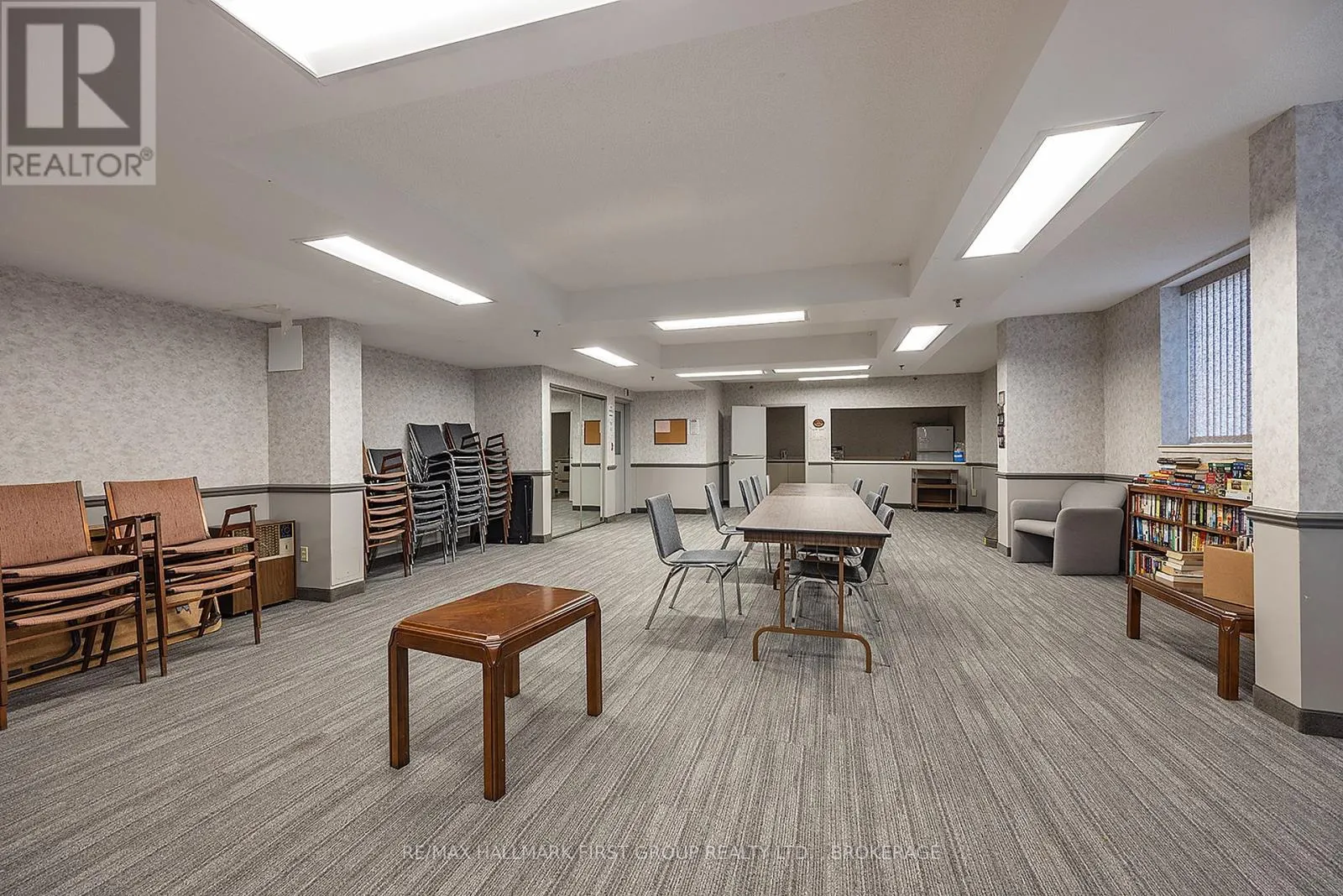 204 - 14 GREENVIEW DRIVE #204