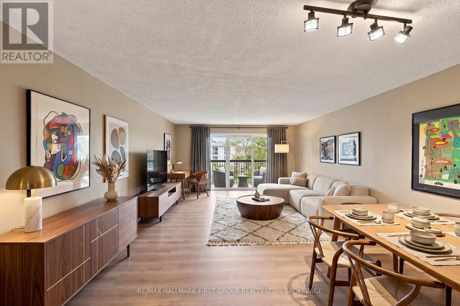 204 - 14 GREENVIEW DRIVE #204