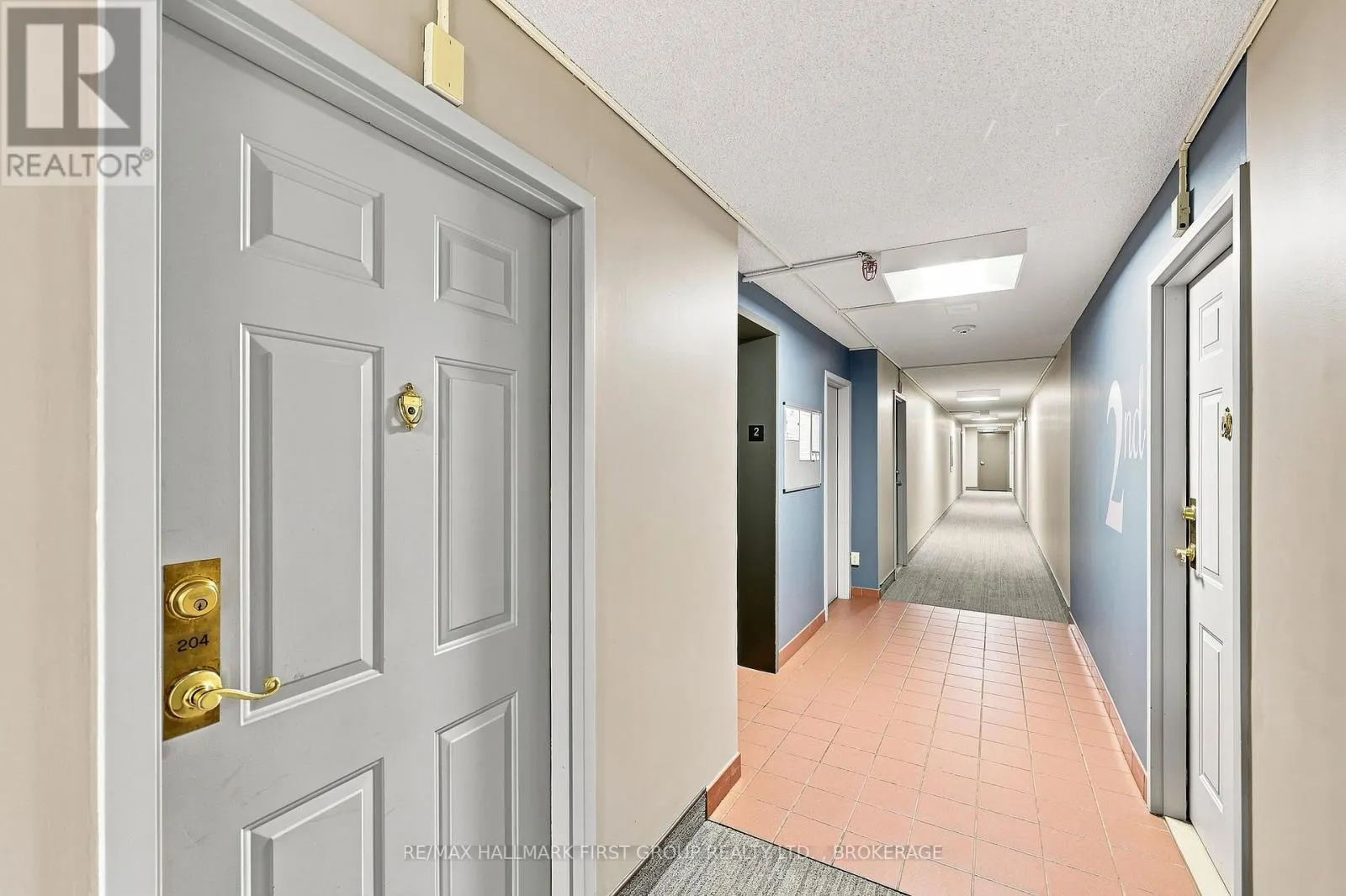 204 - 14 GREENVIEW DRIVE #204