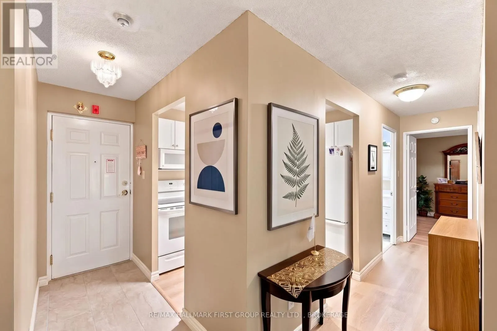 204 - 14 GREENVIEW DRIVE #204