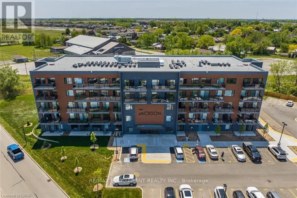 106 - 64 MAIN STREET N