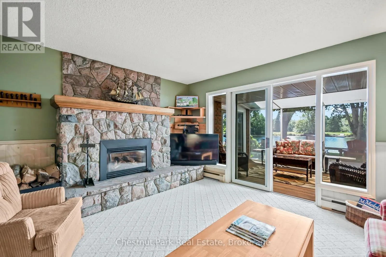 1019 MAPLEWOOD ROAD W