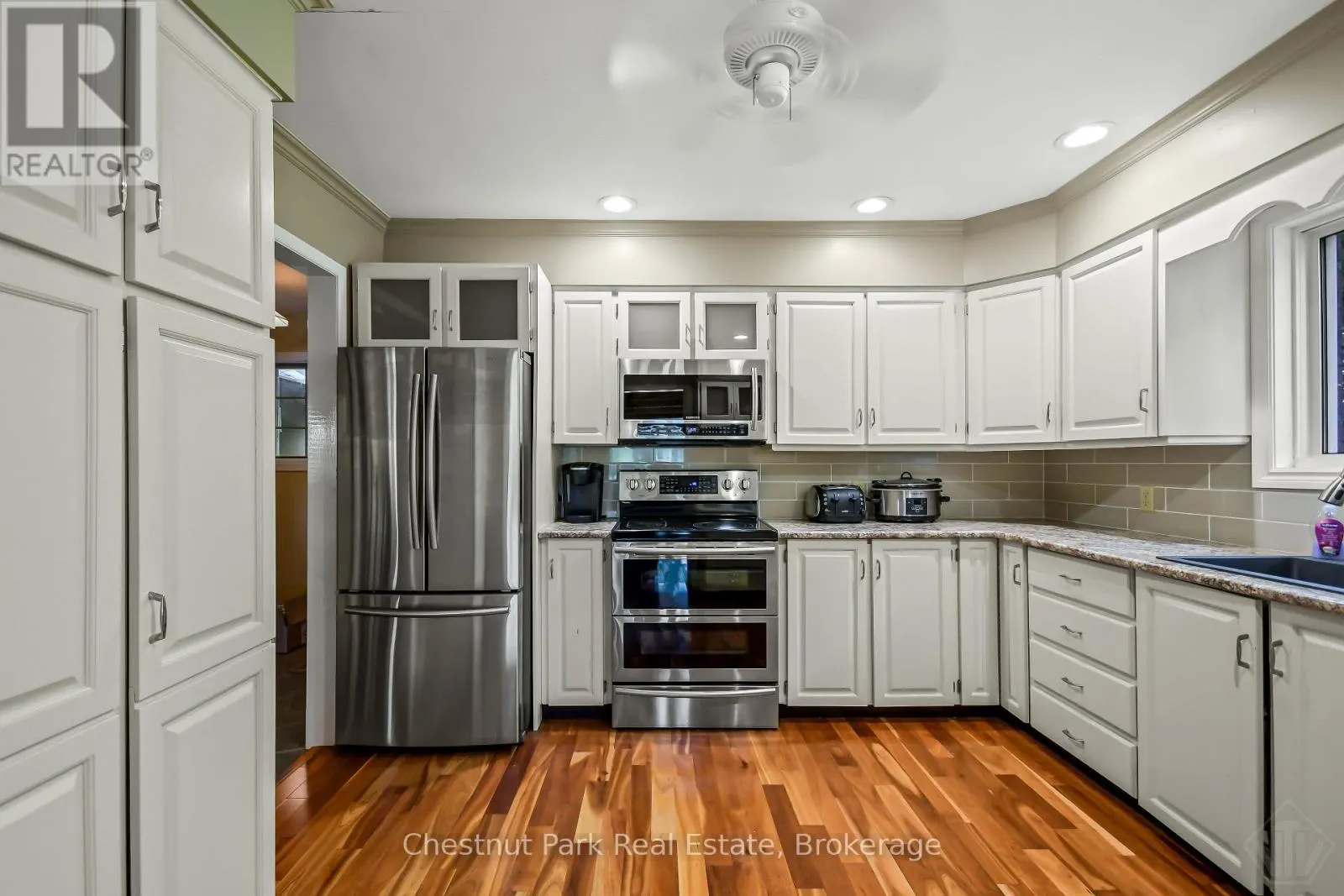 1019 MAPLEWOOD ROAD W