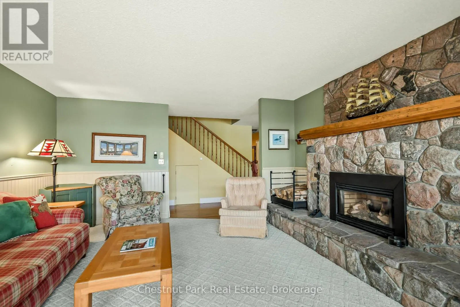 1019 MAPLEWOOD ROAD W