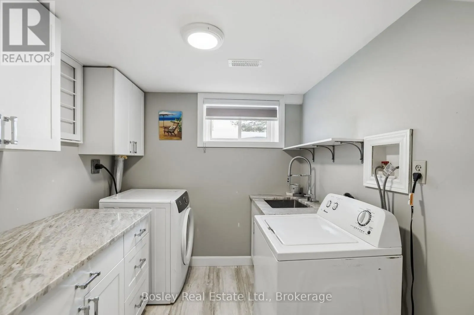 357190 THE BLUE MOUNTAIN MEAFORD TOWNLINE