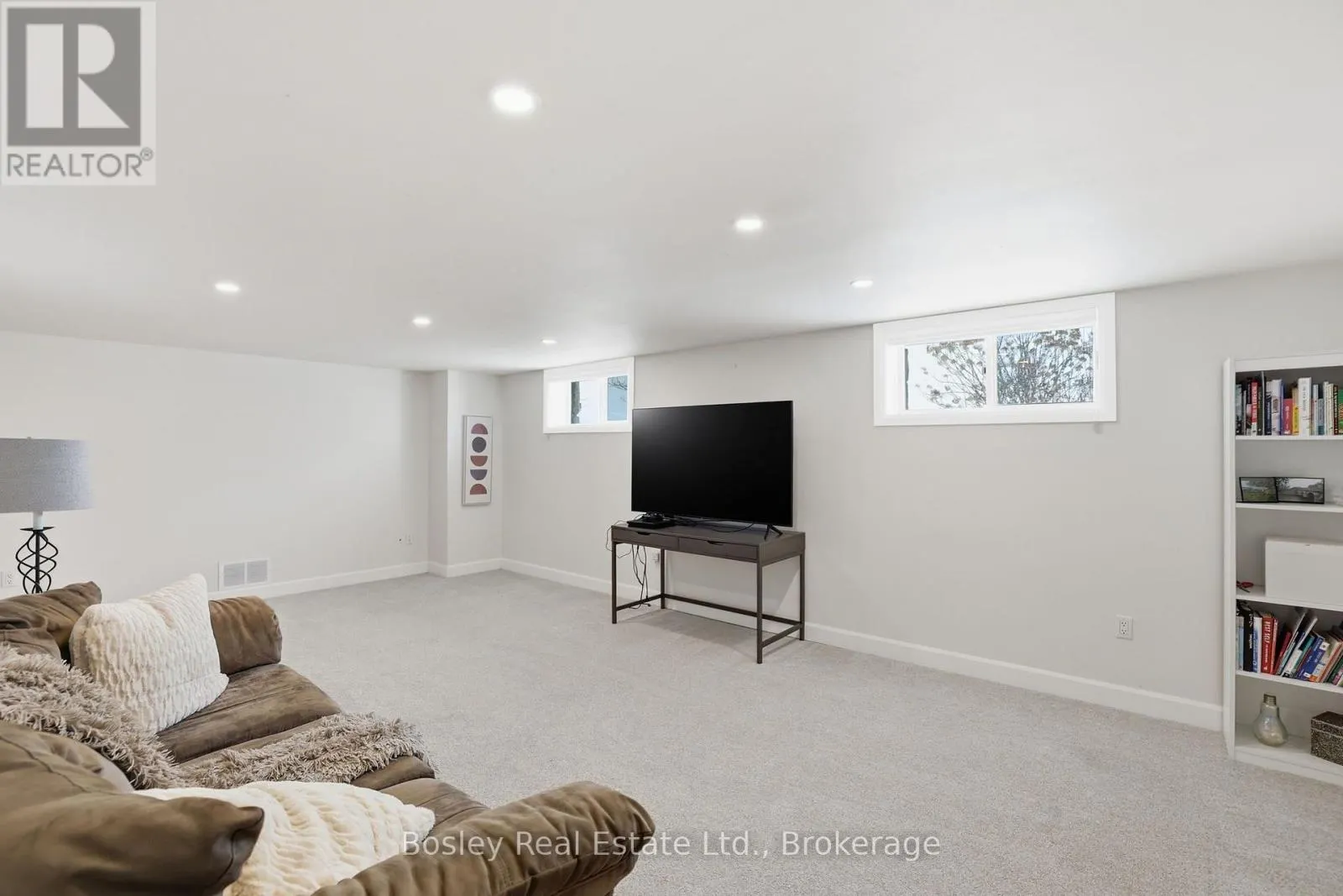 357190 THE BLUE MOUNTAIN MEAFORD TOWNLINE