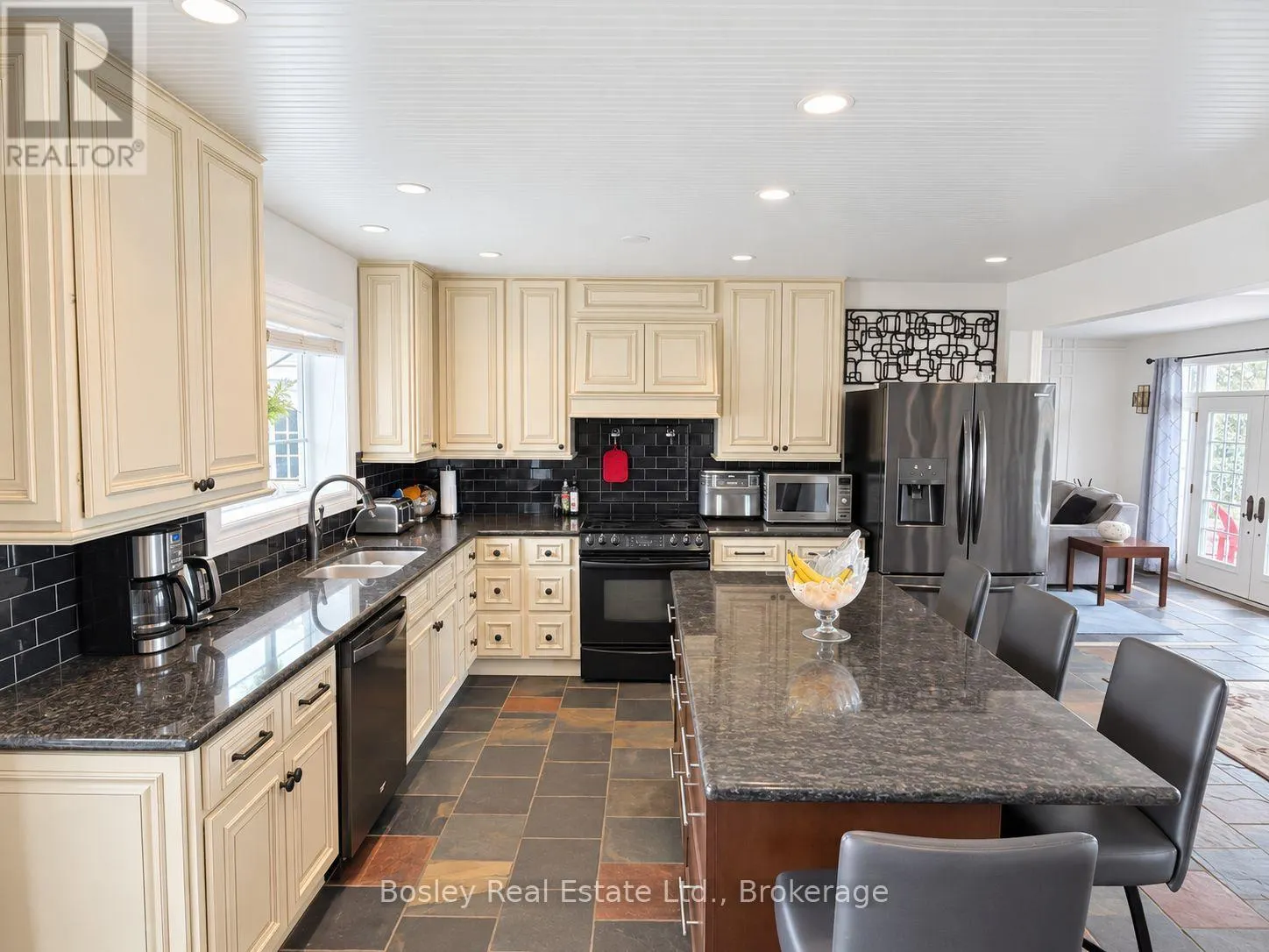 357190 THE BLUE MOUNTAIN MEAFORD TOWNLINE