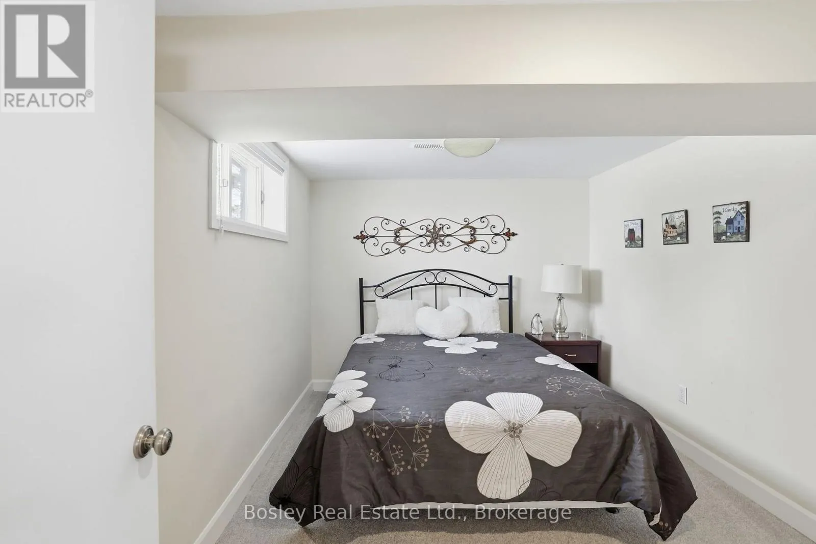 357190 THE BLUE MOUNTAIN MEAFORD TOWNLINE