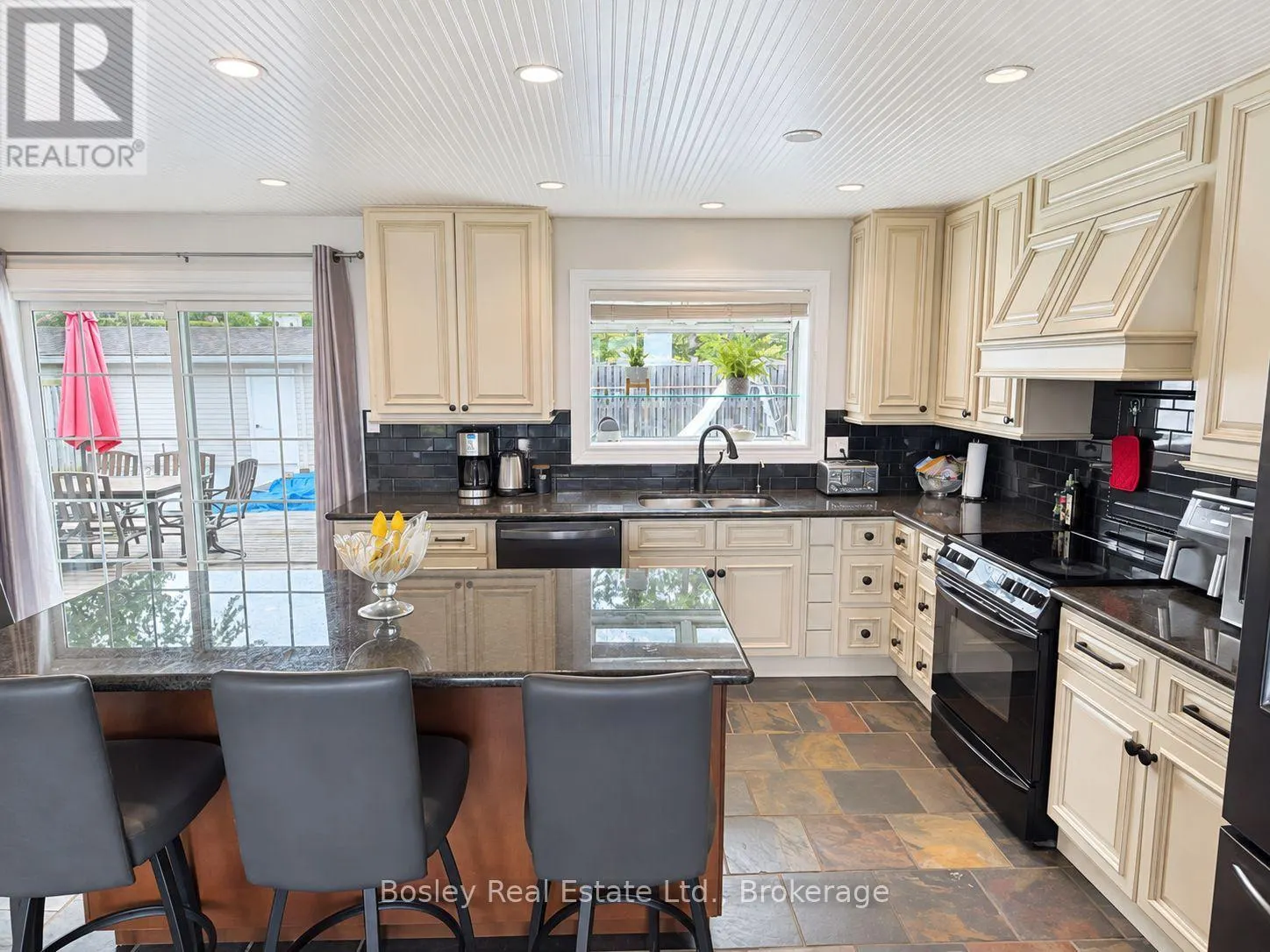 357190 THE BLUE MOUNTAIN MEAFORD TOWNLINE