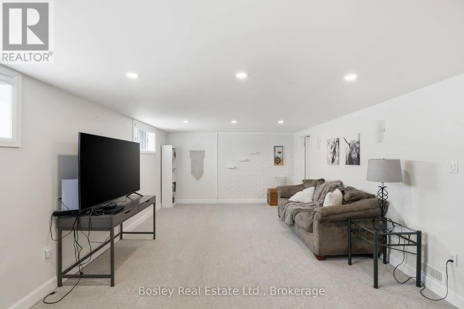 357190 THE BLUE MOUNTAIN MEAFORD TOWNLINE