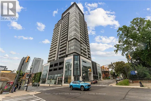 1111 - 15 QUEEN STREET S