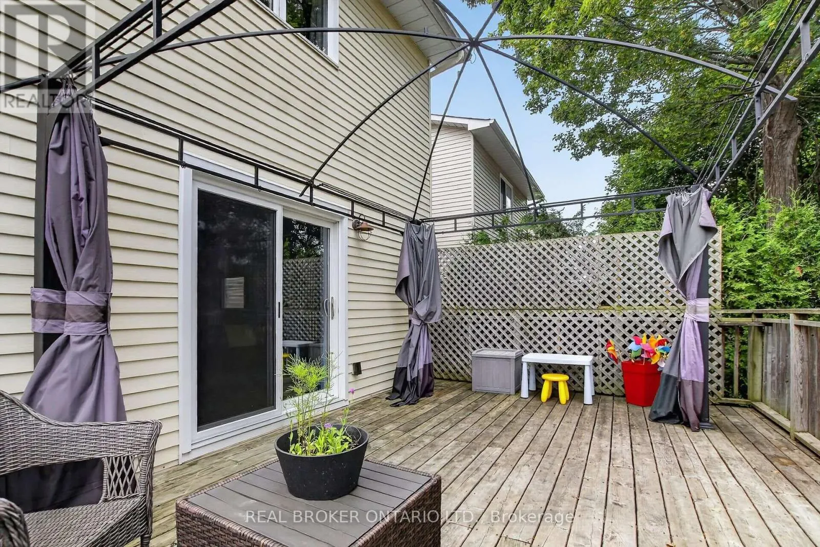 25 MORESBY DRIVE