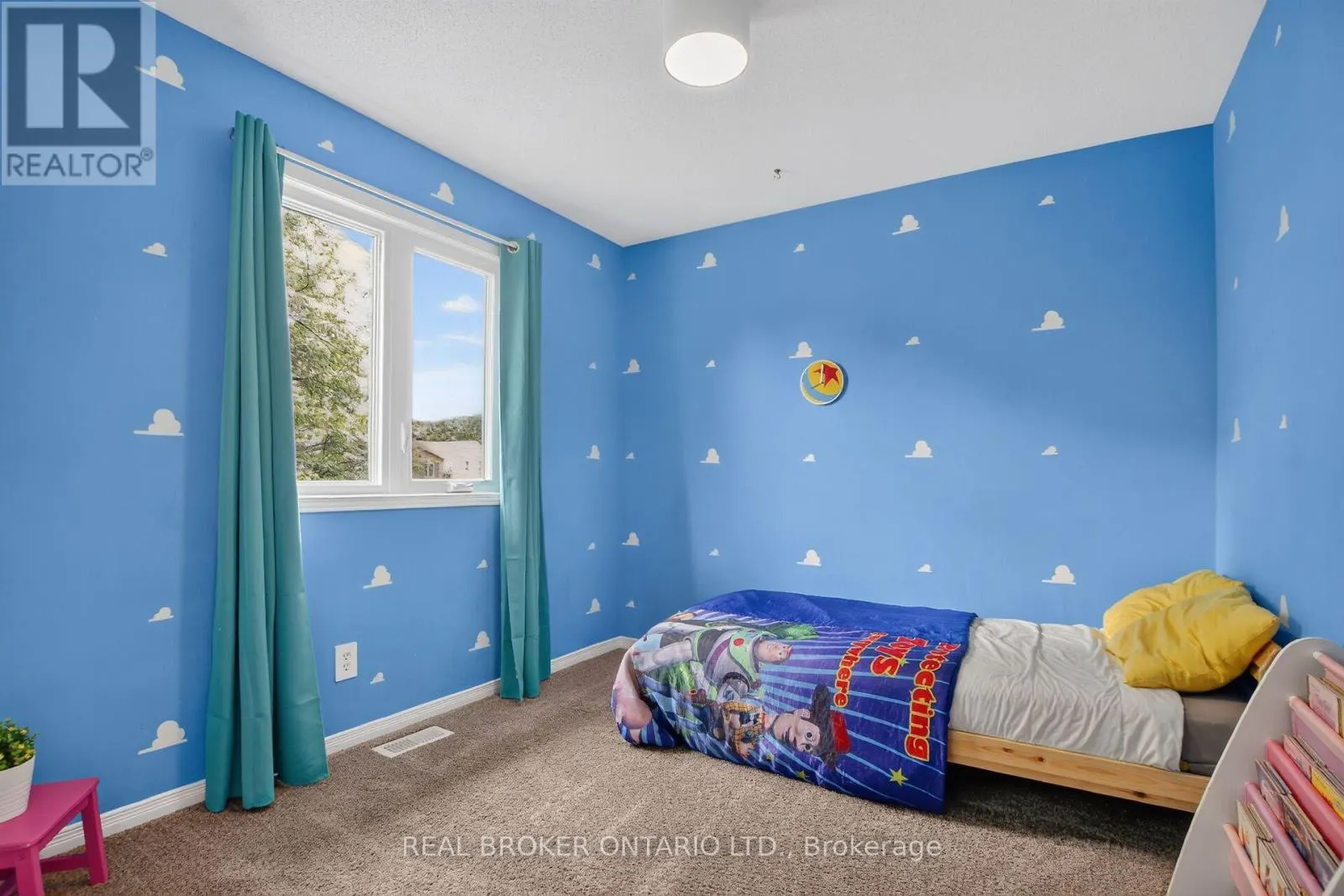 25 MORESBY DRIVE
