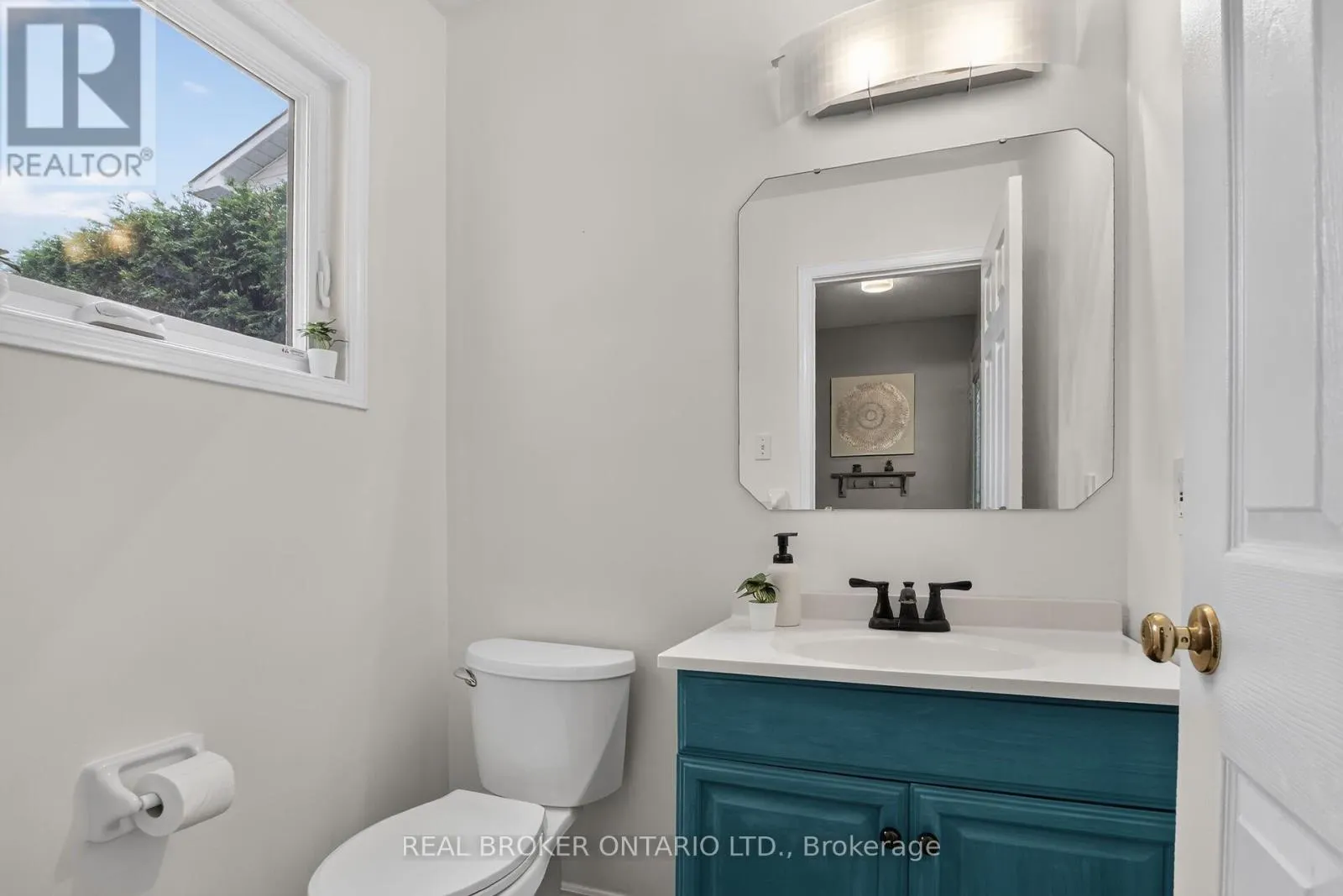 25 MORESBY DRIVE