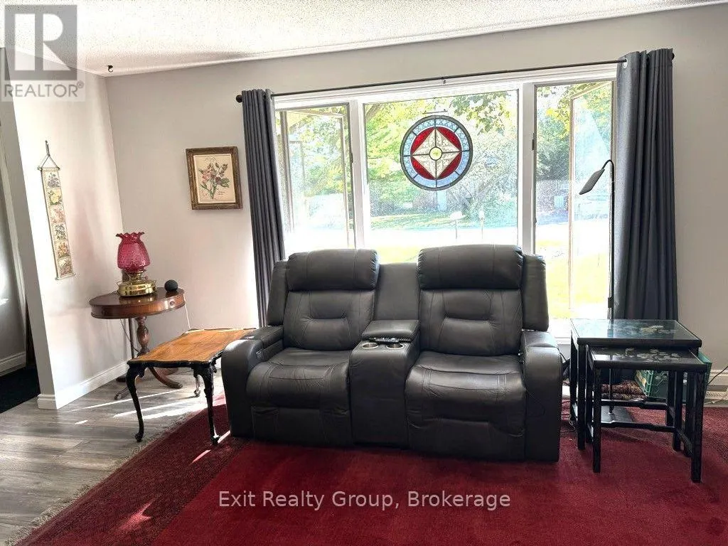 29 CHATTERTON VALLEY CRESCENT