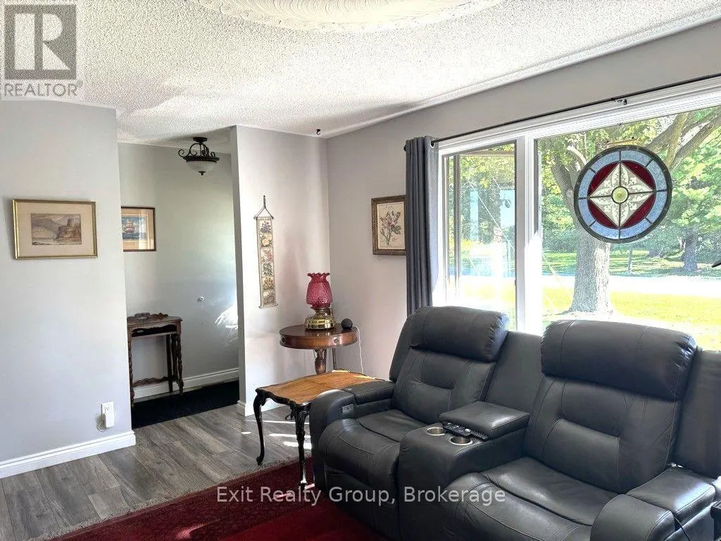 29 CHATTERTON VALLEY CRESCENT