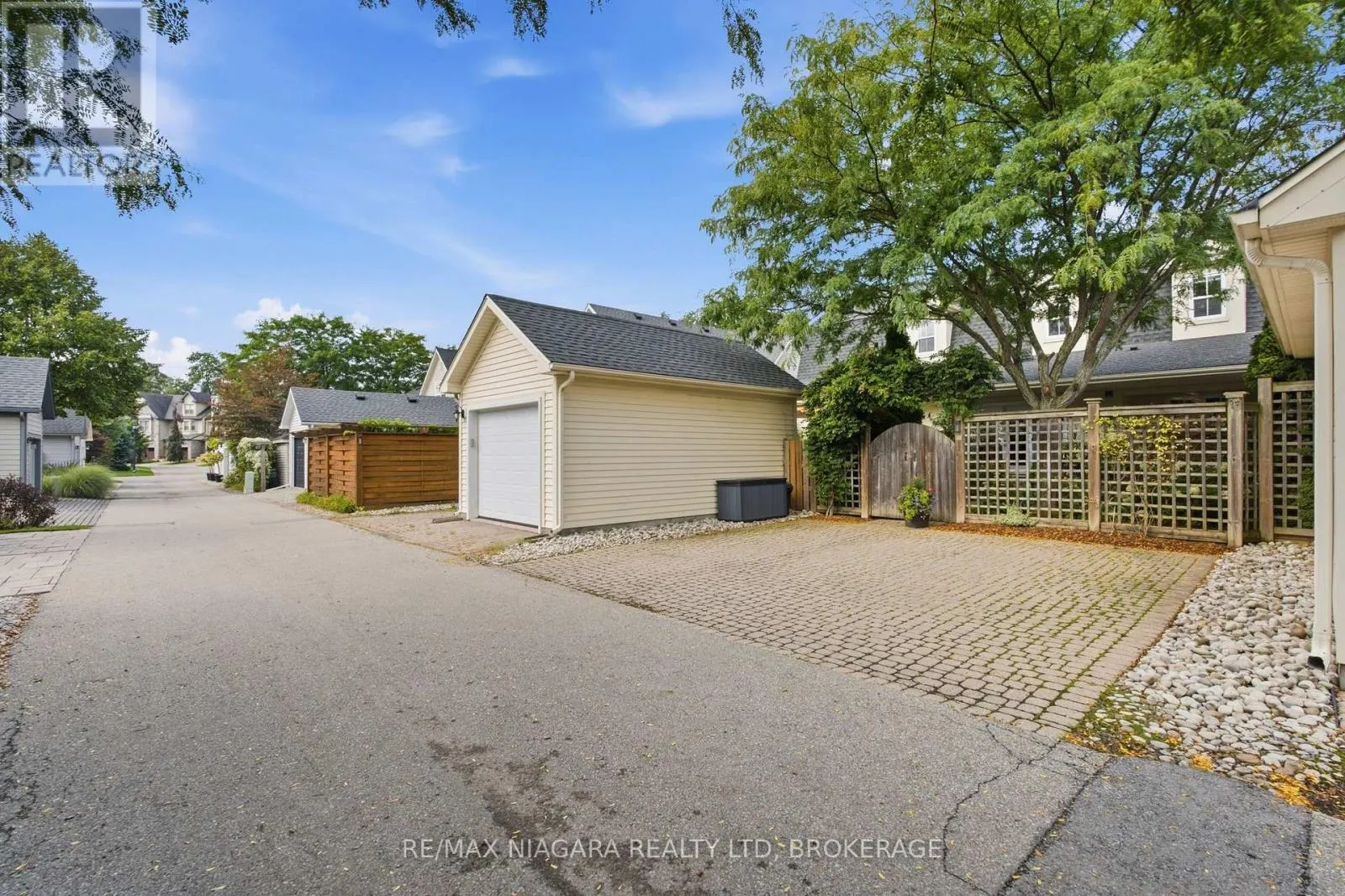 25 BALMORAL DRIVE