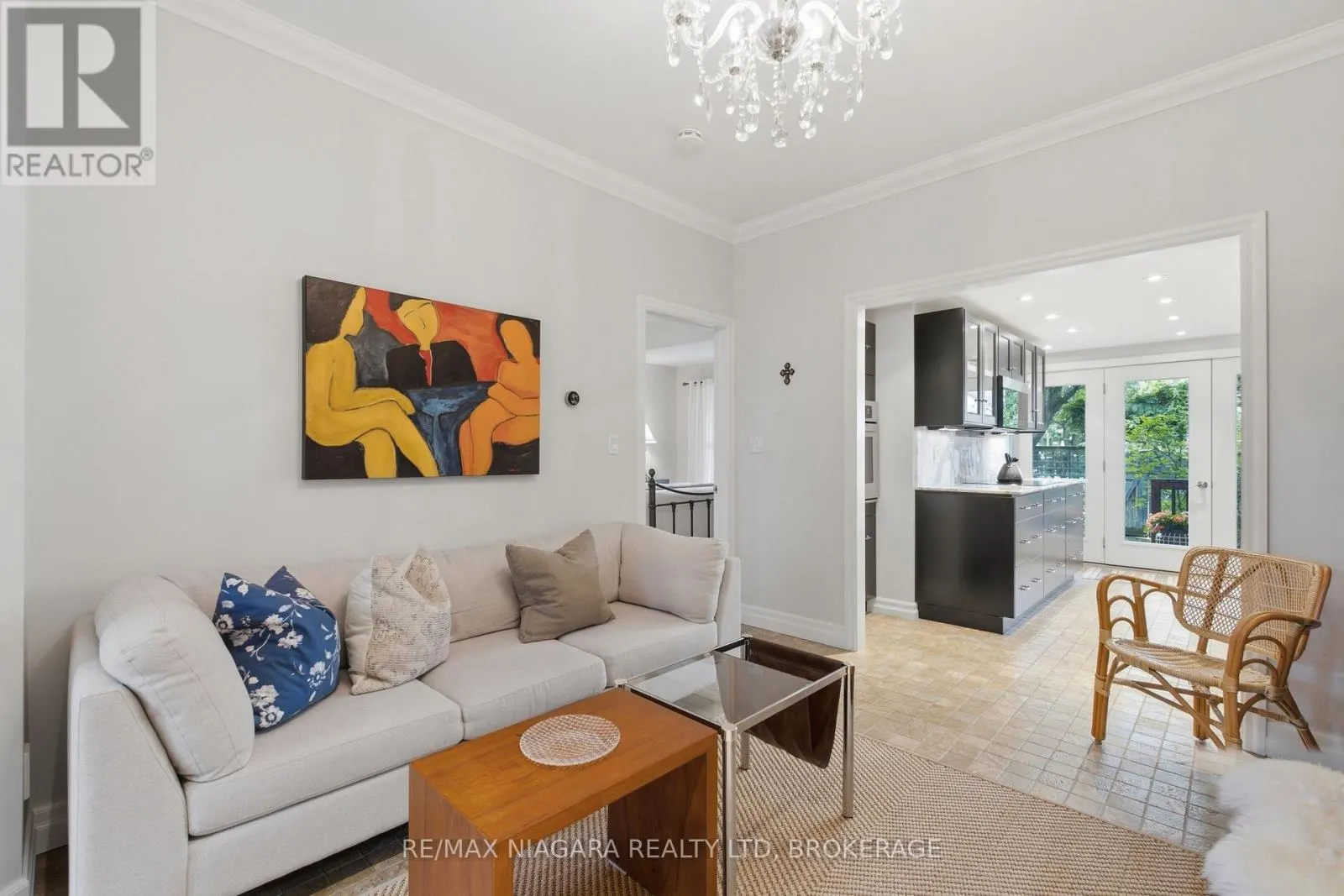 25 BALMORAL DRIVE