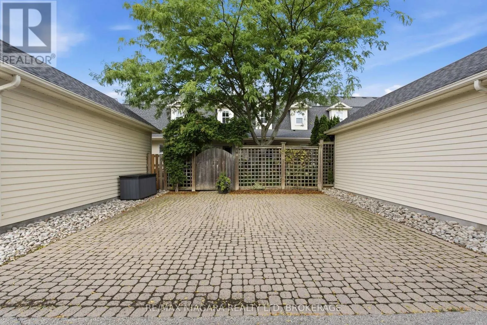 25 BALMORAL DRIVE