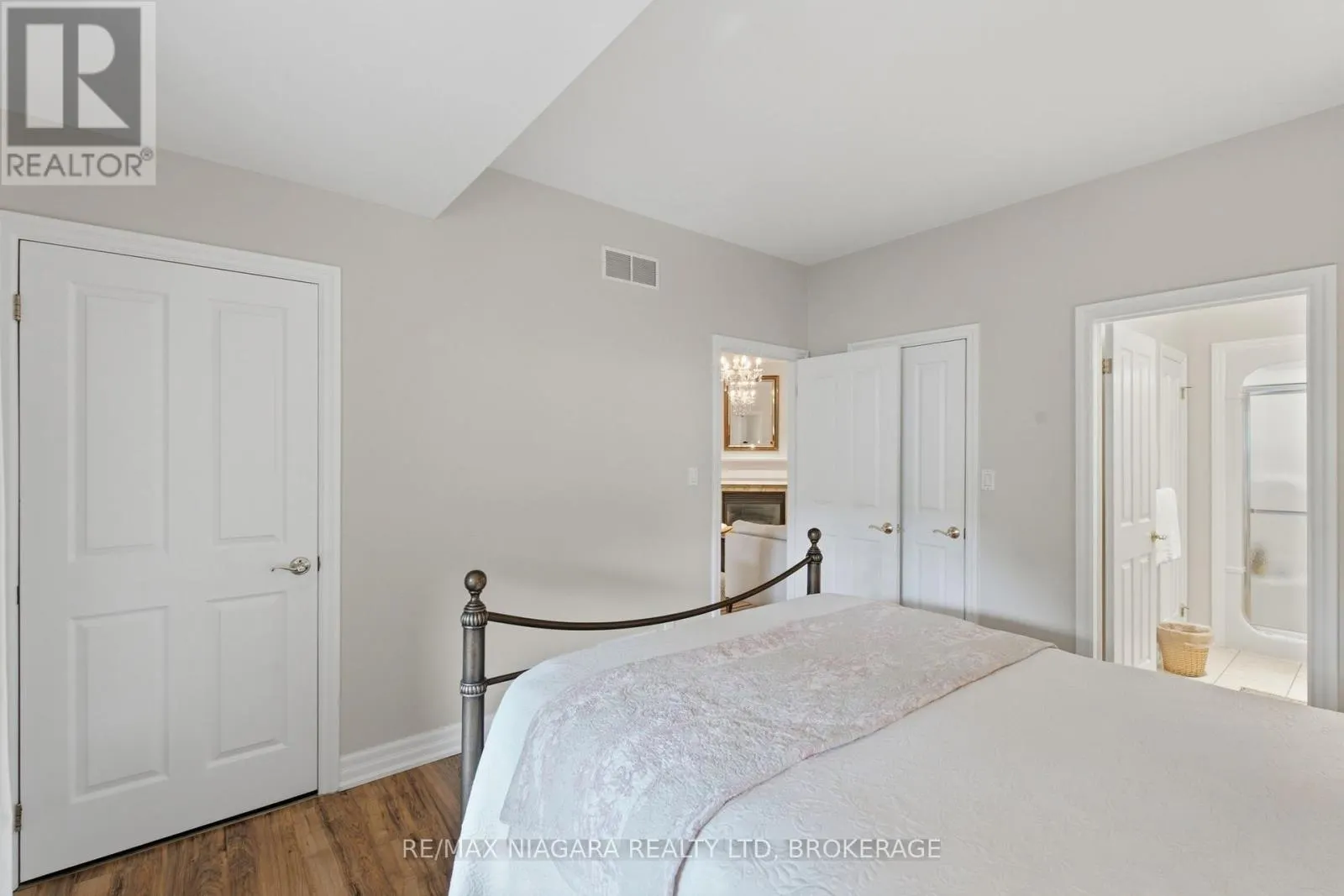 25 BALMORAL DRIVE