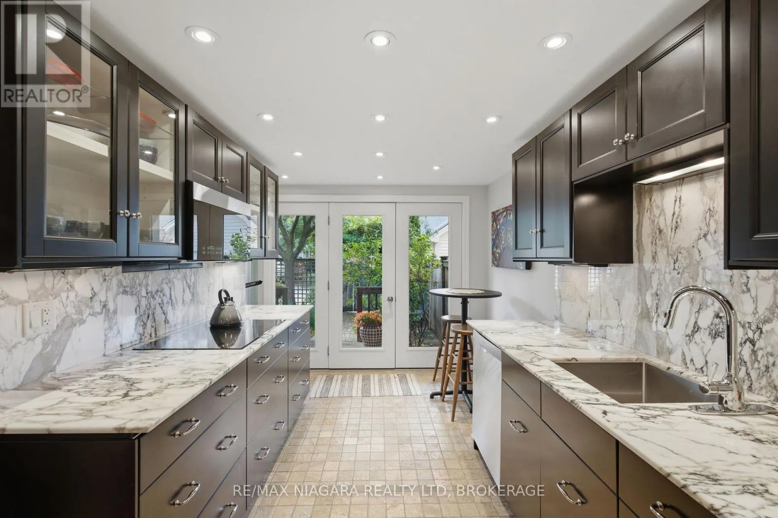 25 BALMORAL DRIVE